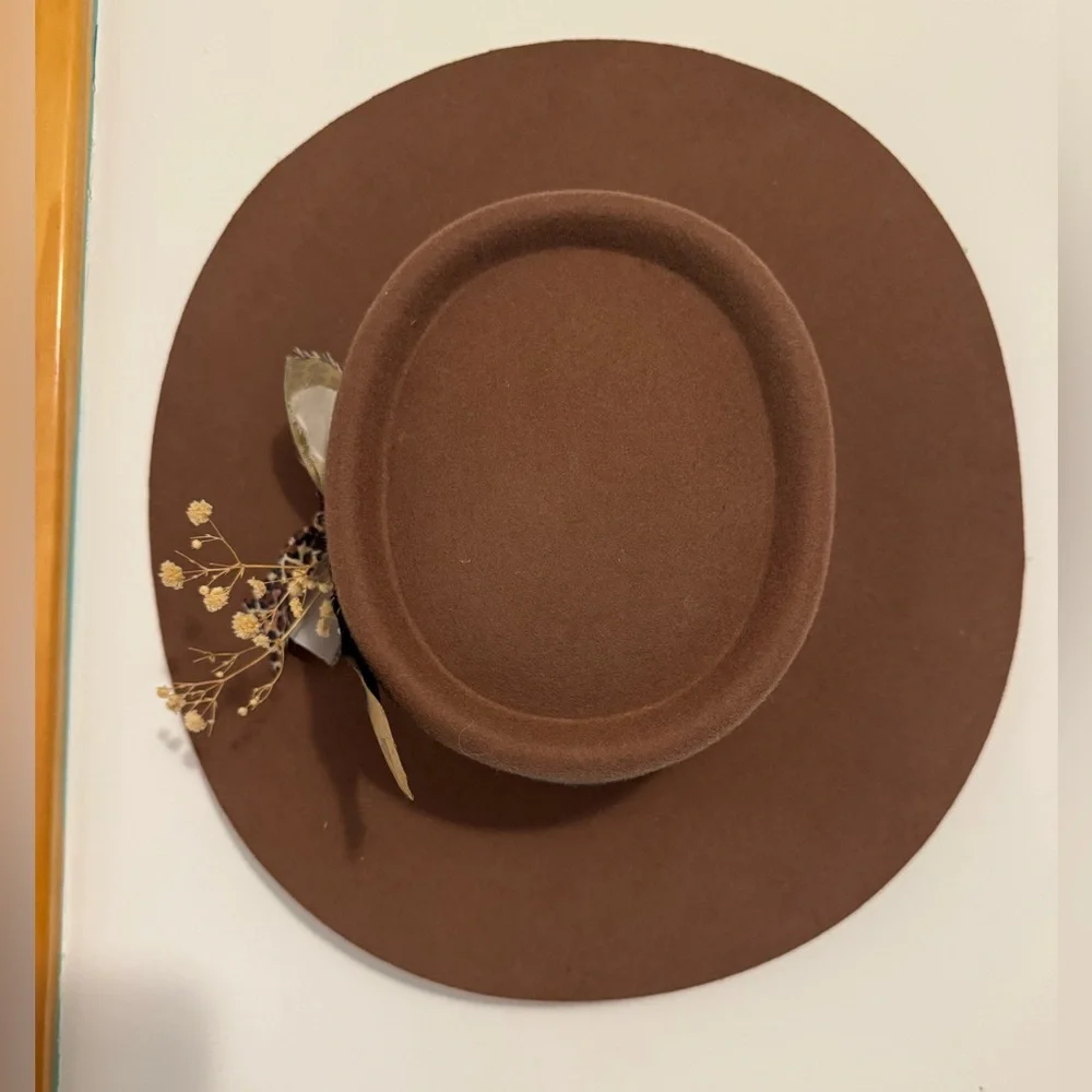 GIGI PIP Brown Hat with Black Interior - Picture 6 of 9